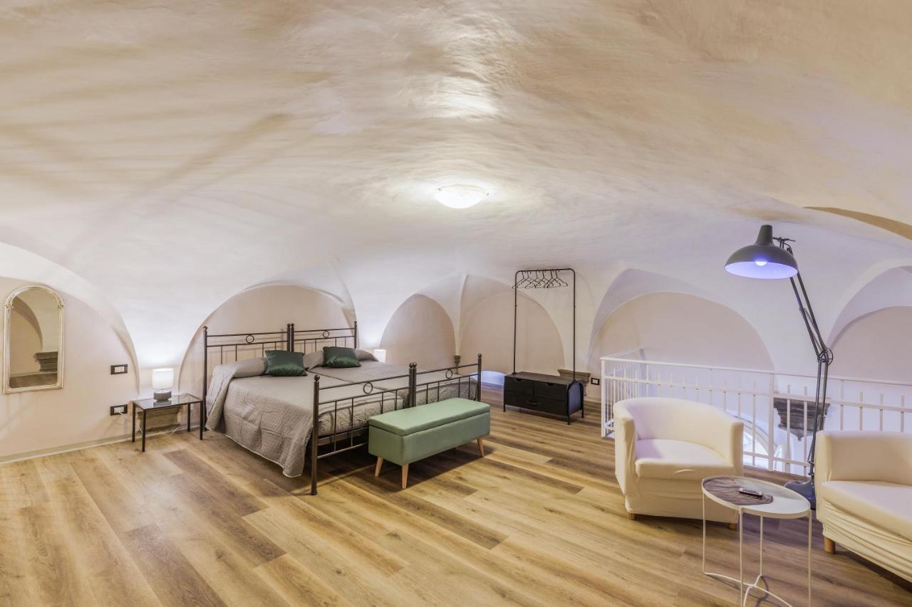 La Casa Di Iole Apartment กอร์โตนา ภายนอก รูปภาพ