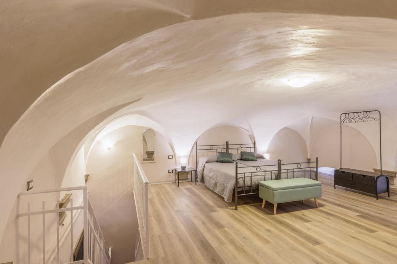 La Casa Di Iole Apartment กอร์โตนา ภายนอก รูปภาพ