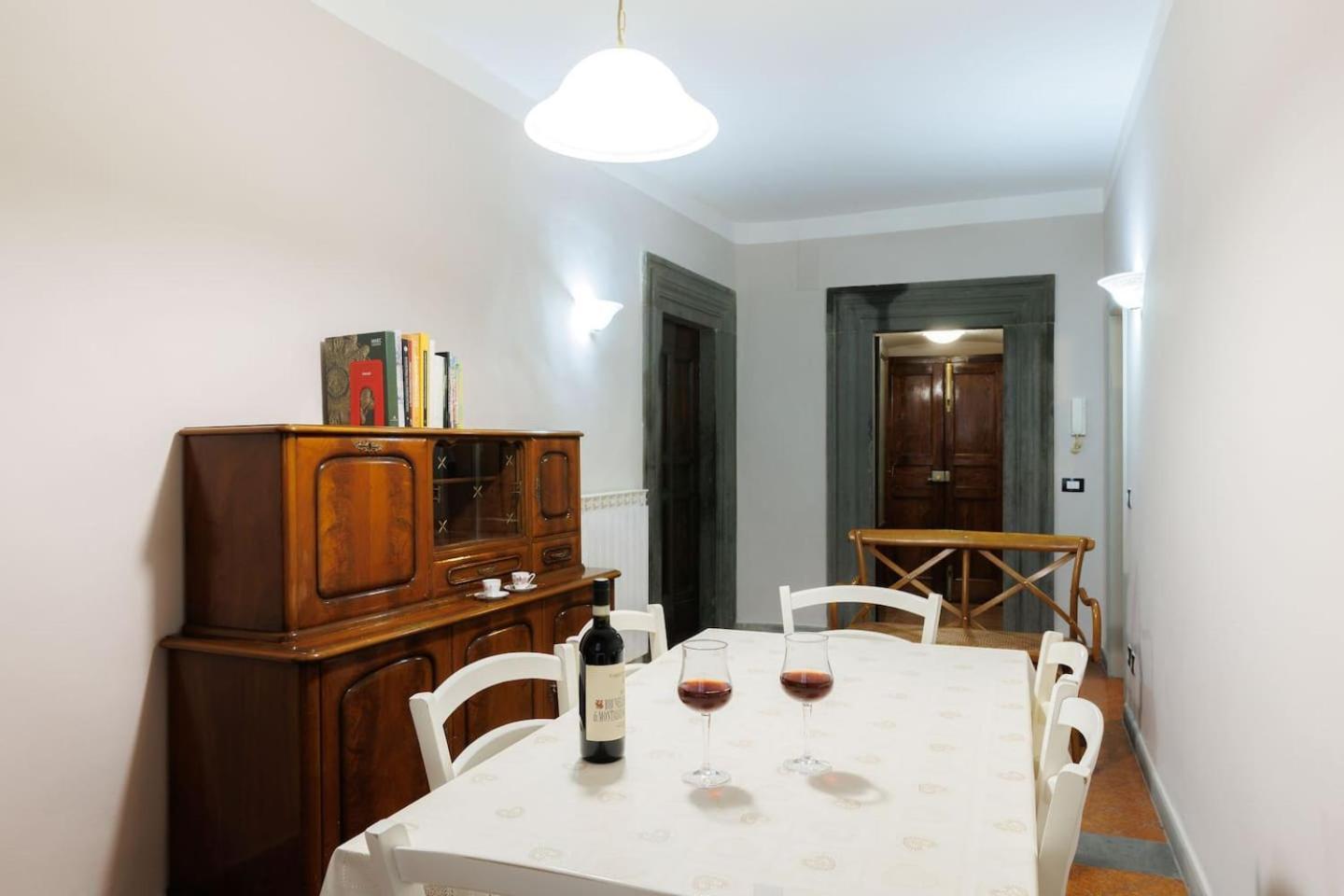 La Casa Di Iole Apartment กอร์โตนา ภายนอก รูปภาพ